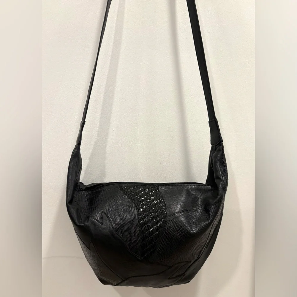 Like New! Vintage 1980’s Patchwork Black Leather Hobo Shoulder Bag